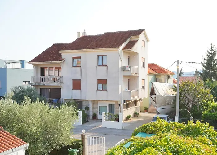 Apartments Babin - Holly